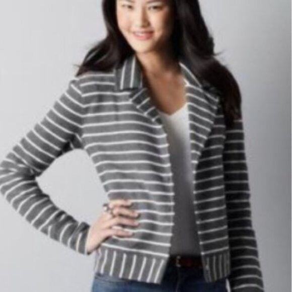 Ann Taylor Loft · Medium · Cotton Blazer · Snap Front Gray White Striped Jacket - Picture 1 of 9